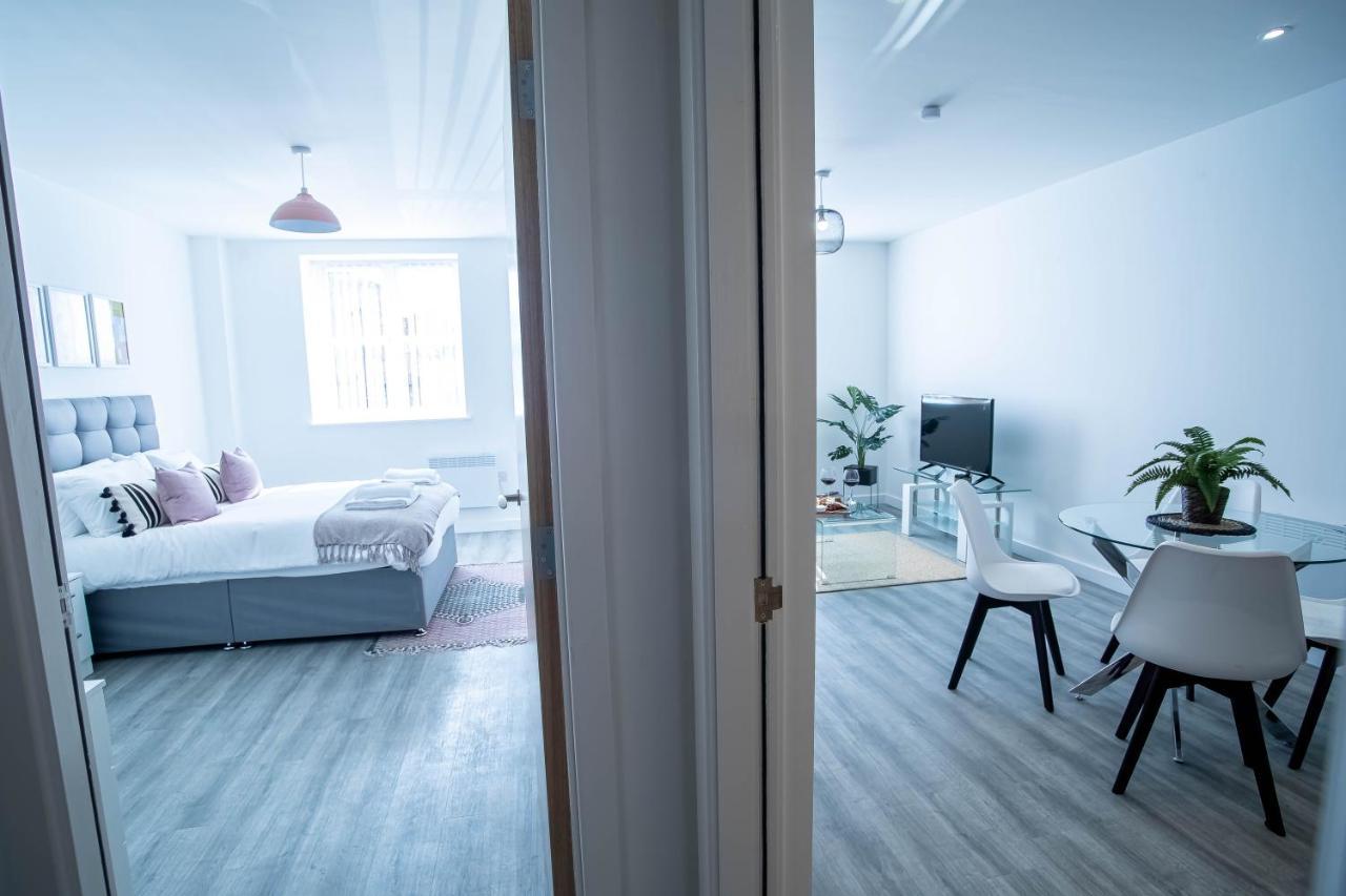 Luxury Apartments Available Next To Train Station - The Wallgate Apartments Wigan - Free Parking Kültér fotó