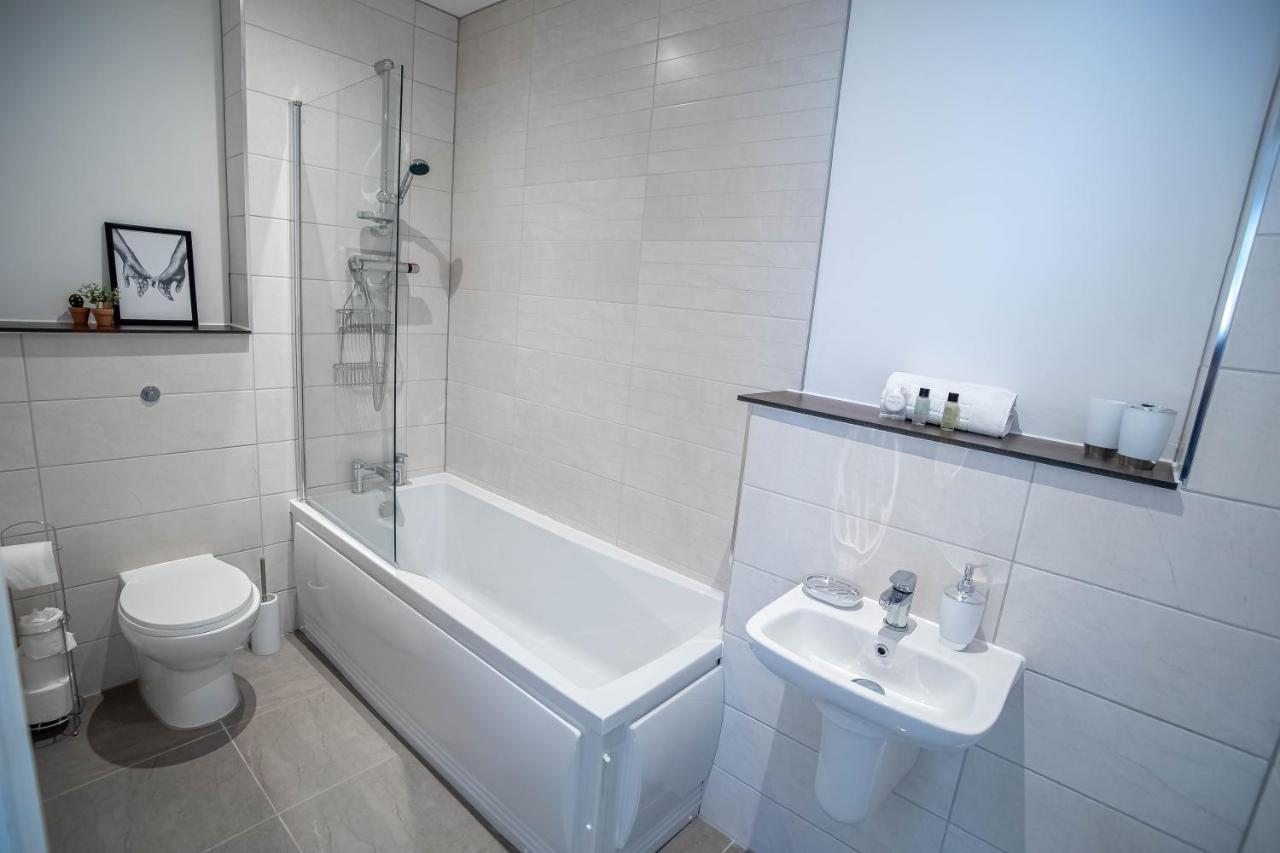 Luxury Apartments Available Next To Train Station - The Wallgate Apartments Wigan - Free Parking Kültér fotó