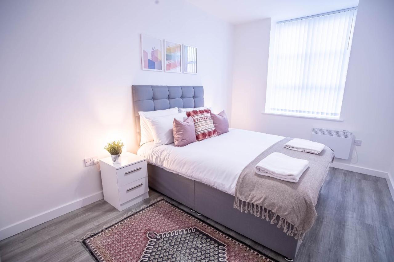 Luxury Apartments Available Next To Train Station - The Wallgate Apartments Wigan - Free Parking Kültér fotó
